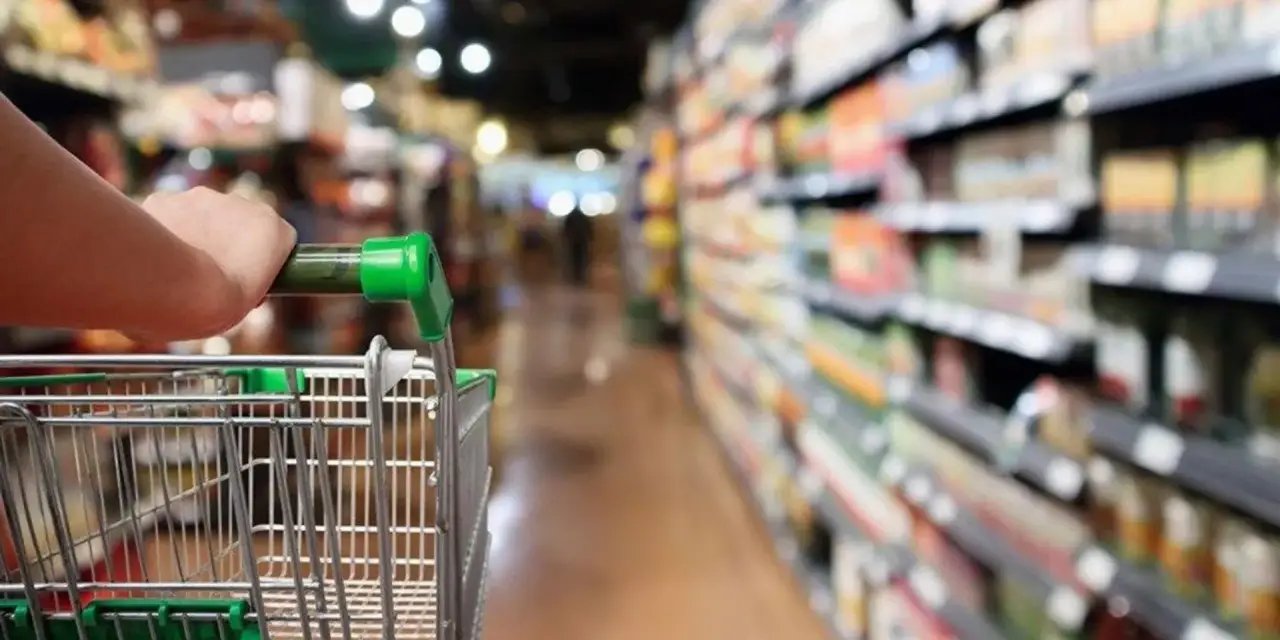 Uzmandan uyarı: Asla dokunmayacağım 3 market gıdası... Öldürebilirler